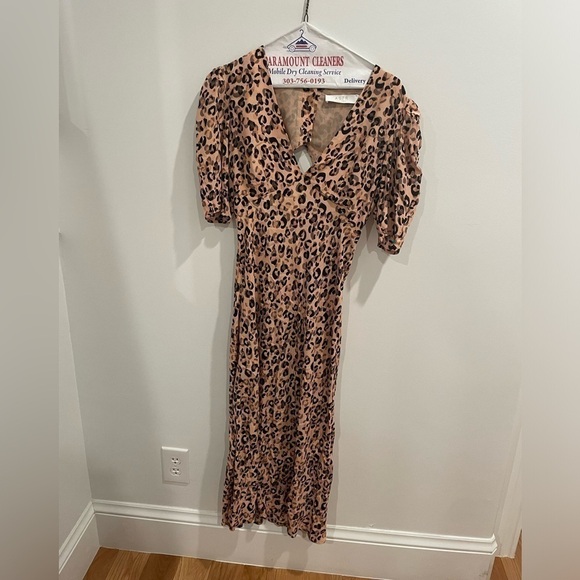 ASTR Open Back Leopard Dress - Picture 5 of 7